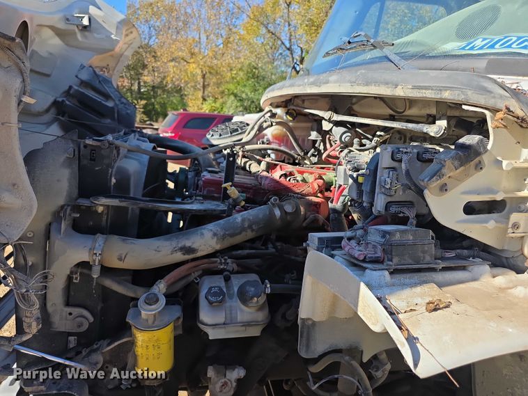 image for item FI0608 2015 Freightliner Business Class M2 refuse truck