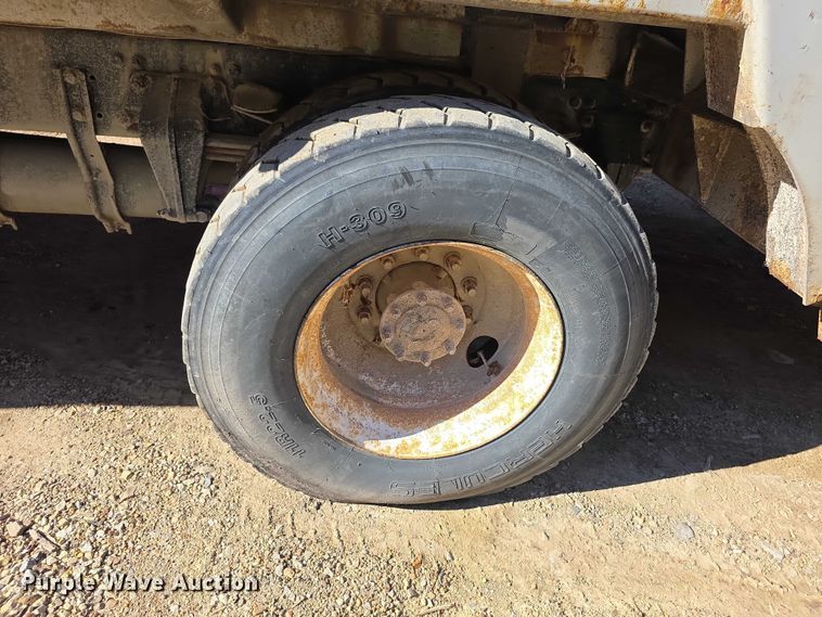 image for item FI0608 2015 Freightliner Business Class M2 refuse truck