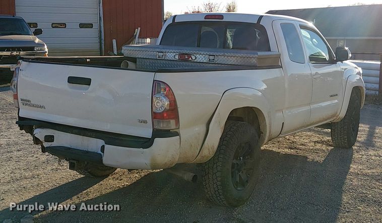 image for item FK0522 2014 Toyota Tacoma  Access Cab pickup truck