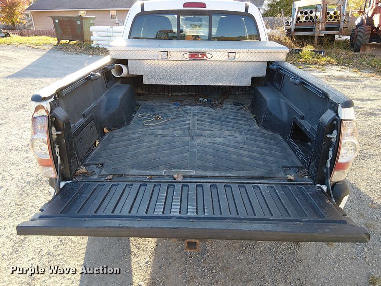 image for item FK0522 2014 Toyota Tacoma  Access Cab pickup truck
