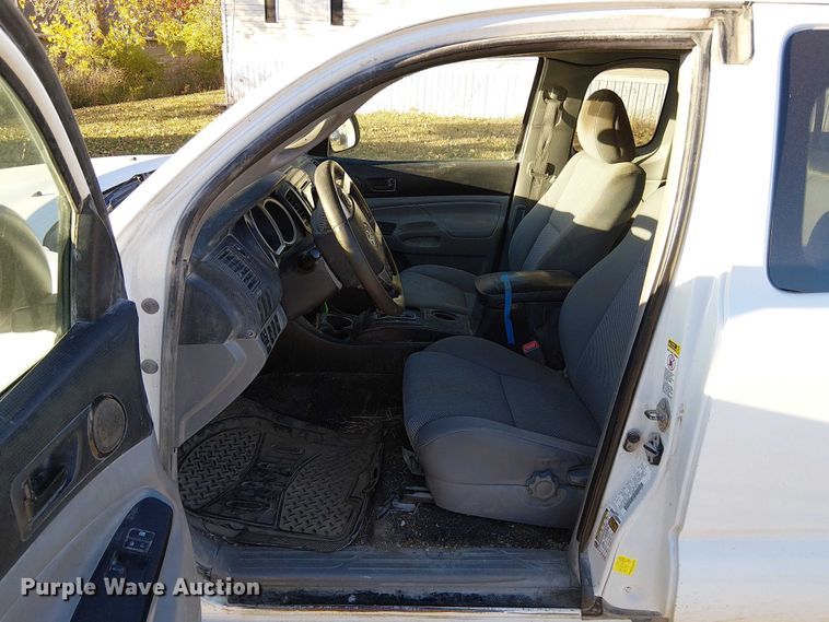 image for item FK0522 2014 Toyota Tacoma  Access Cab pickup truck