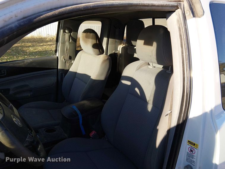 image for item FK0522 2014 Toyota Tacoma  Access Cab pickup truck