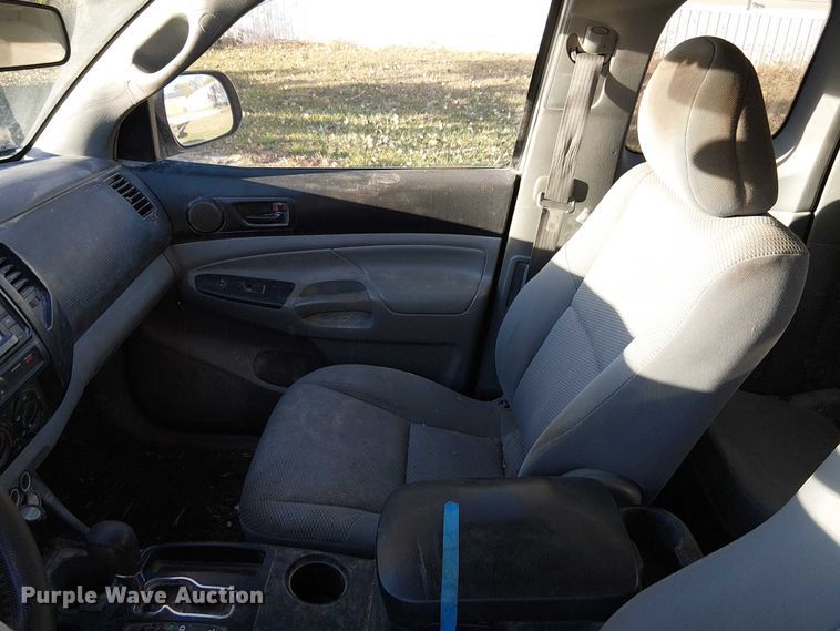 image for item FK0522 2014 Toyota Tacoma  Access Cab pickup truck