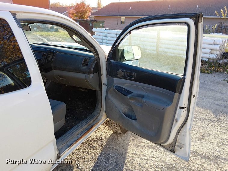 image for item FK0522 2014 Toyota Tacoma  Access Cab pickup truck