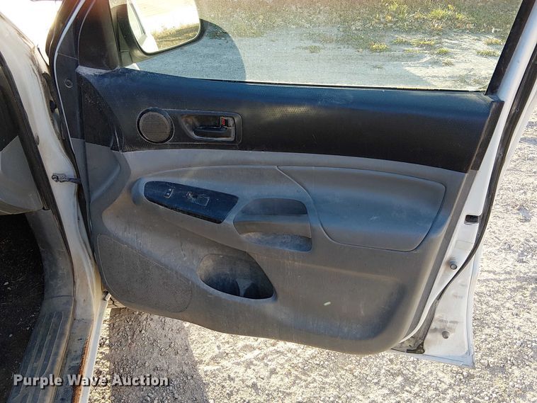 image for item FK0522 2014 Toyota Tacoma  Access Cab pickup truck