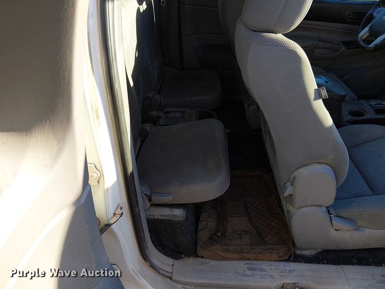 image for item FK0522 2014 Toyota Tacoma  Access Cab pickup truck