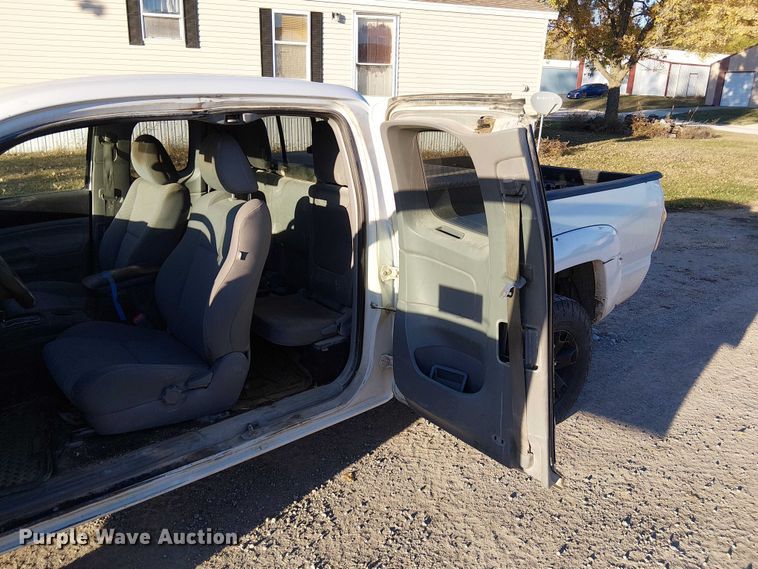 image for item FK0522 2014 Toyota Tacoma  Access Cab pickup truck