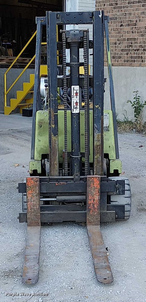 image for item FK0532 Clark C500-40 forklift