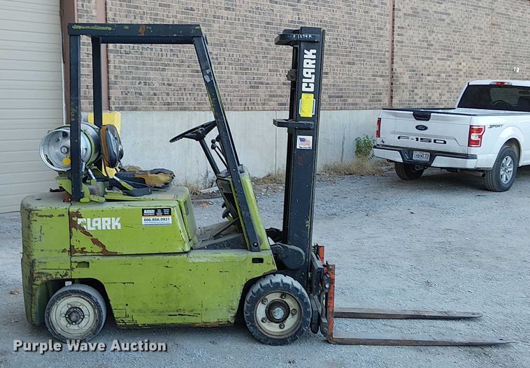 image for item FK0532 Clark C500-40 forklift