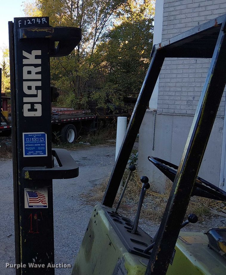 image for item FK0532 Clark C500-40 forklift