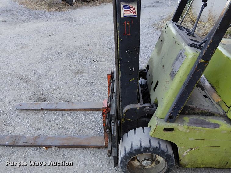 image for item FK0532 Clark C500-40 forklift