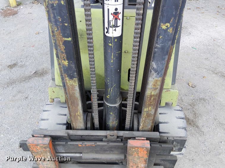 image for item FK0532 Clark C500-40 forklift