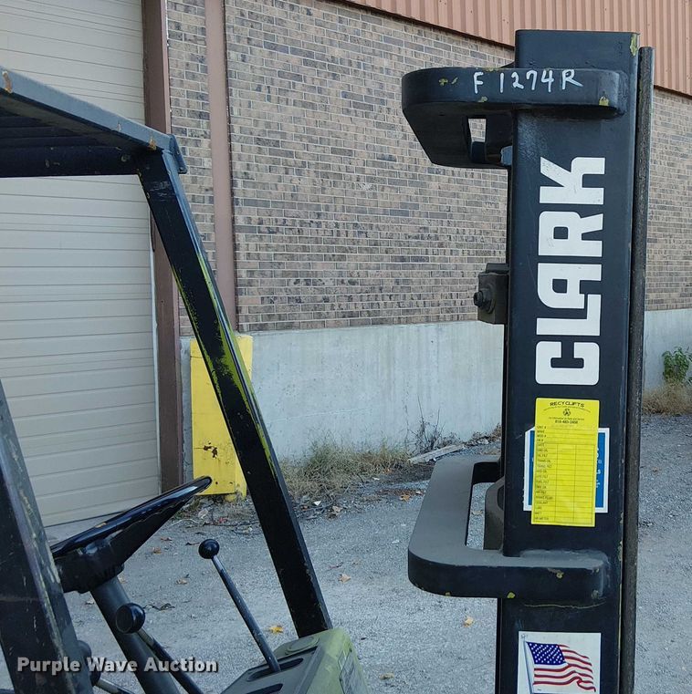 image for item FK0532 Clark C500-40 forklift