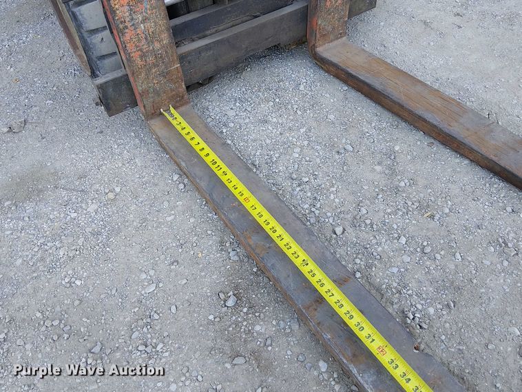 image for item FK0532 Clark C500-40 forklift