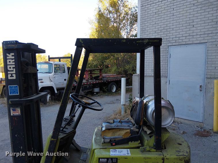 image for item FK0532 Clark C500-40 forklift