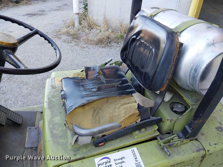 image for item FK0532 Clark C500-40 forklift