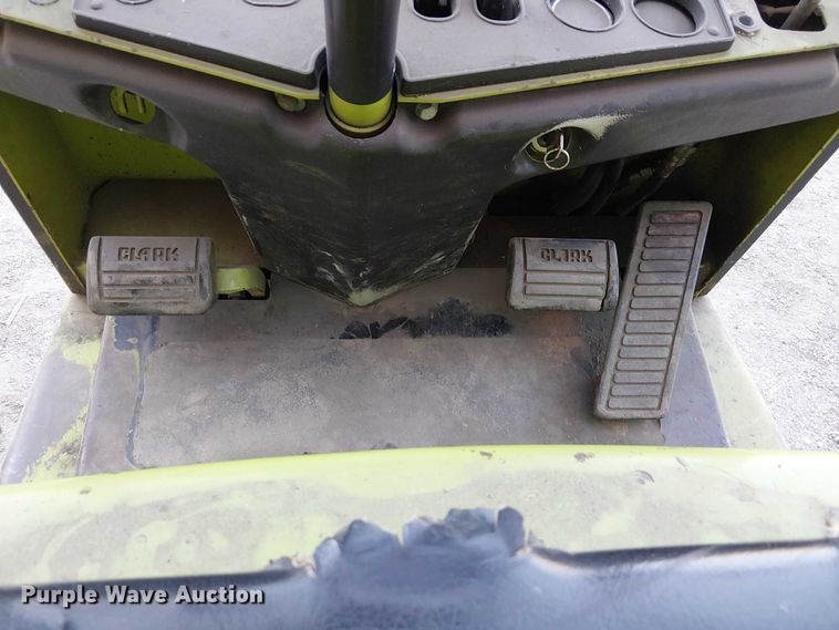 image for item FK0532 Clark C500-40 forklift