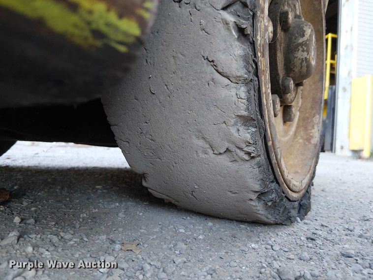 image for item FK0532 Clark C500-40 forklift