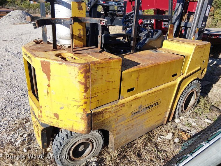 image for item FK0533 Landoll forklift