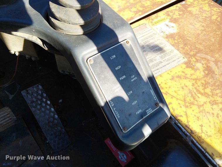 image for item FK0533 Landoll forklift