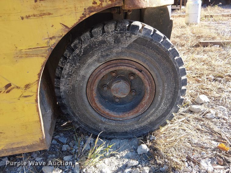 image for item FK0533 Landoll forklift