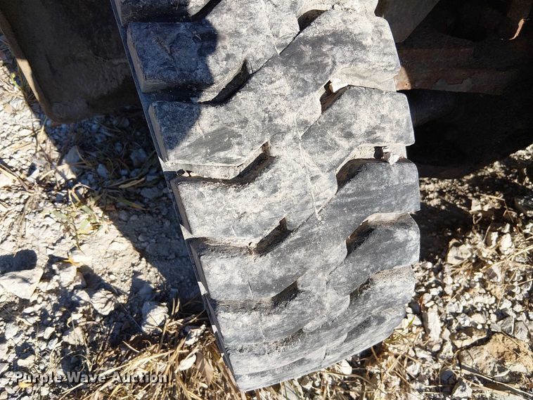 image for item FK0533 Landoll forklift