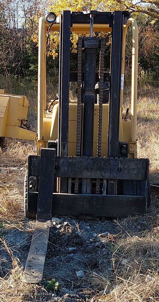 image for item FK0535 Caterpillar T100C forklift