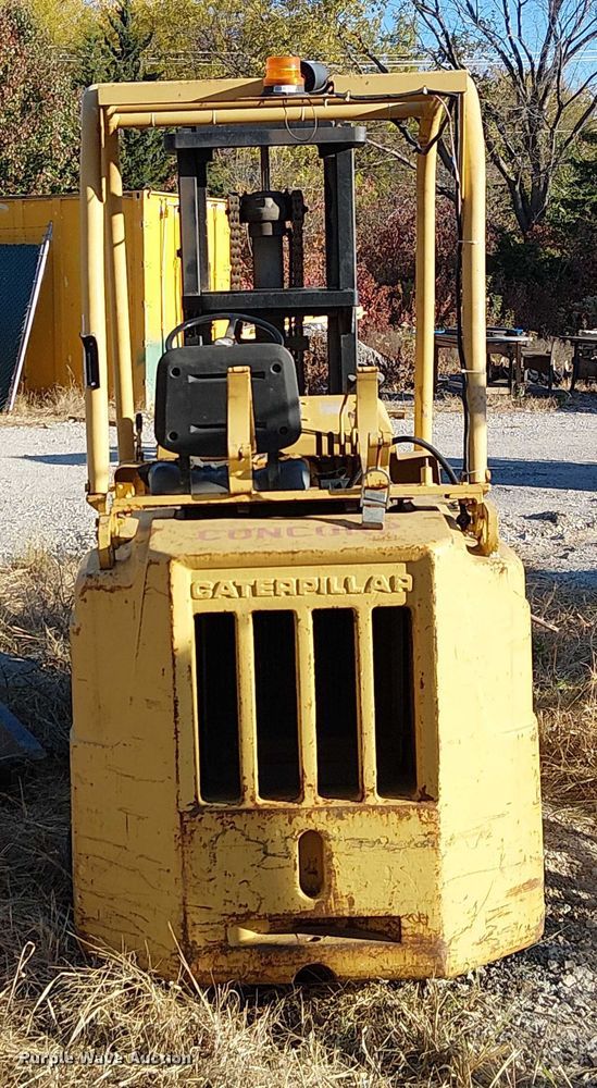 image for item FK0535 Caterpillar T100C forklift