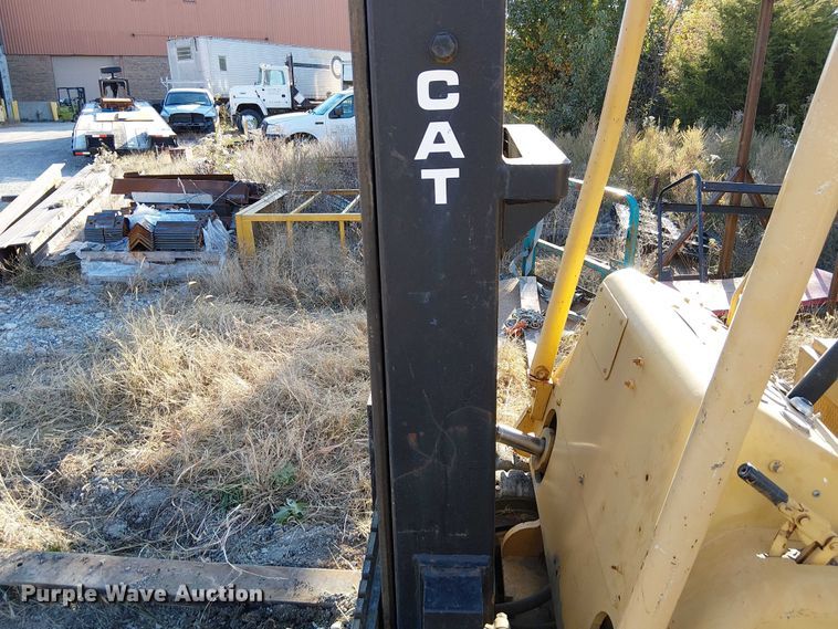 image for item FK0535 Caterpillar T100C forklift