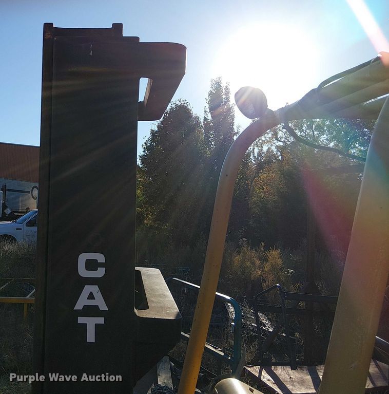 image for item FK0535 Caterpillar T100C forklift