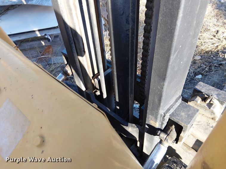 image for item FK0535 Caterpillar T100C forklift