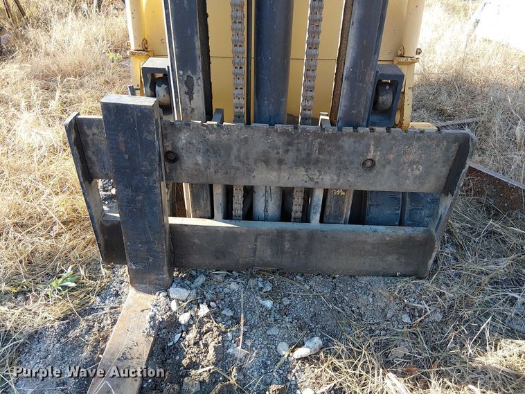 image for item FK0535 Caterpillar T100C forklift