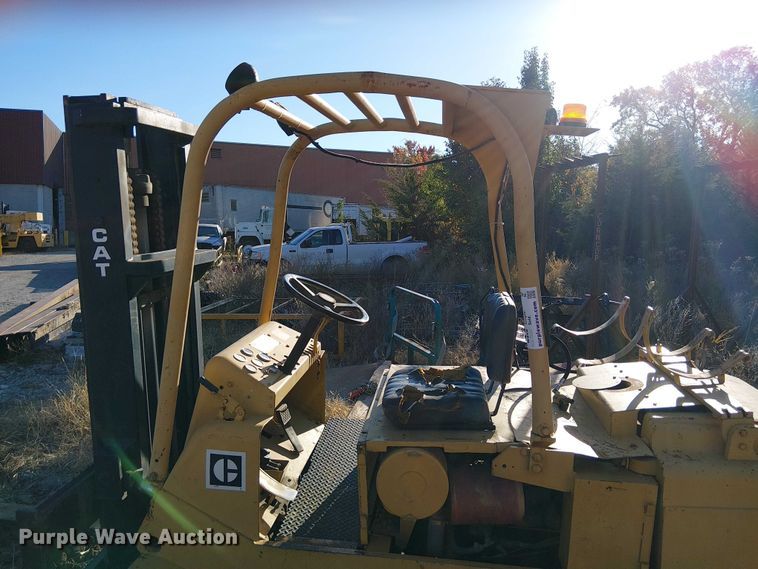 image for item FK0535 Caterpillar T100C forklift