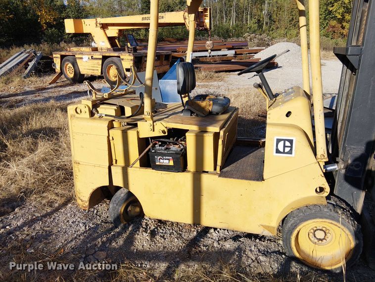 image for item FK0535 Caterpillar T100C forklift