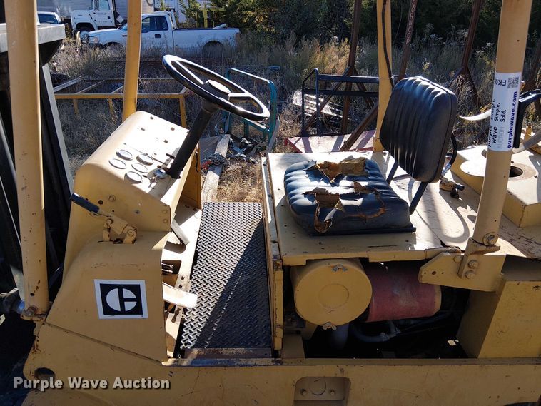 image for item FK0535 Caterpillar T100C forklift