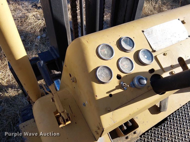 image for item FK0535 Caterpillar T100C forklift