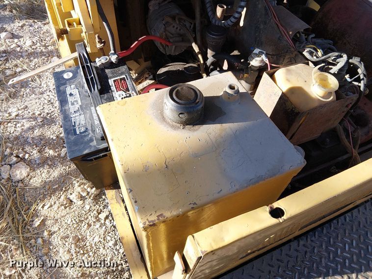 image for item FK0535 Caterpillar T100C forklift