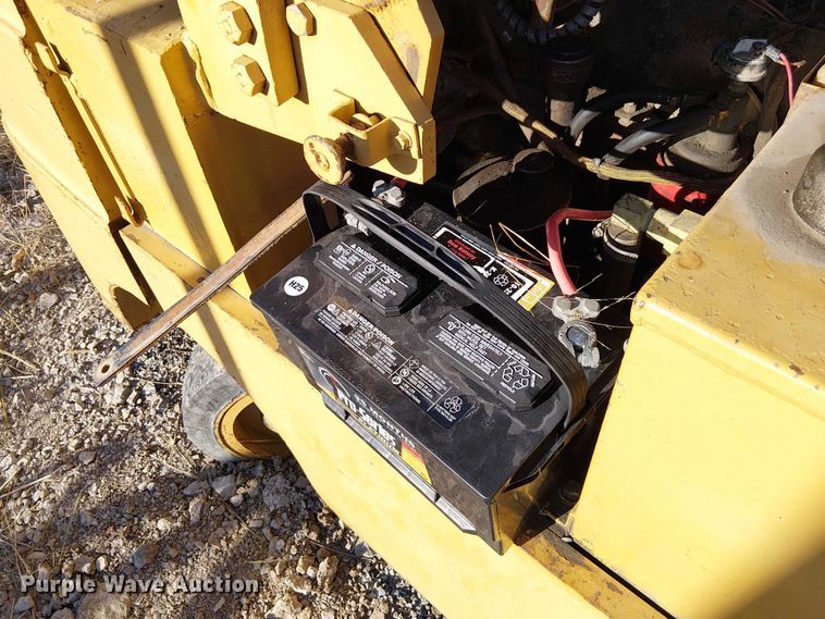 image for item FK0535 Caterpillar T100C forklift