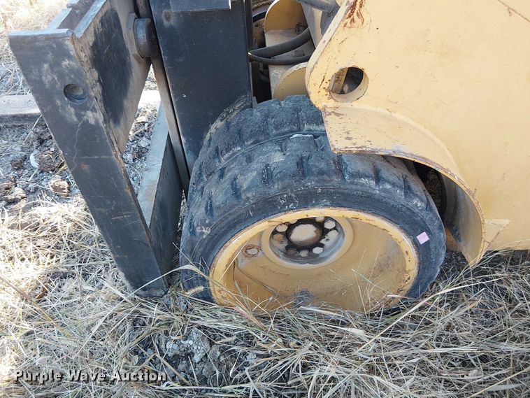 image for item FK0535 Caterpillar T100C forklift