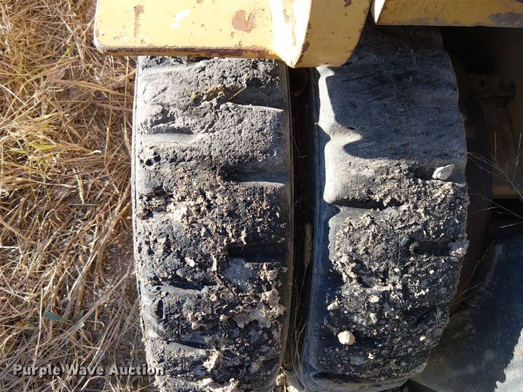 image for item FK0535 Caterpillar T100C forklift