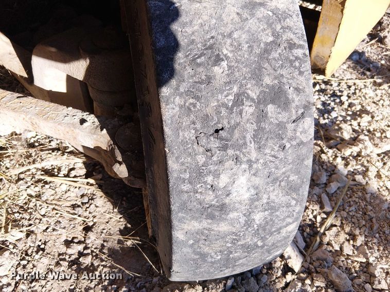 image for item FK0535 Caterpillar T100C forklift