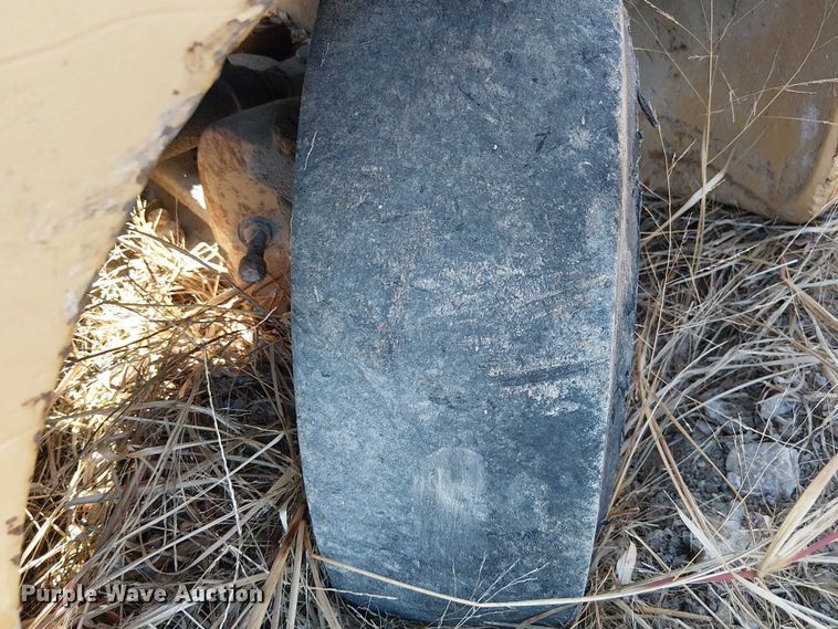 image for item FK0535 Caterpillar T100C forklift