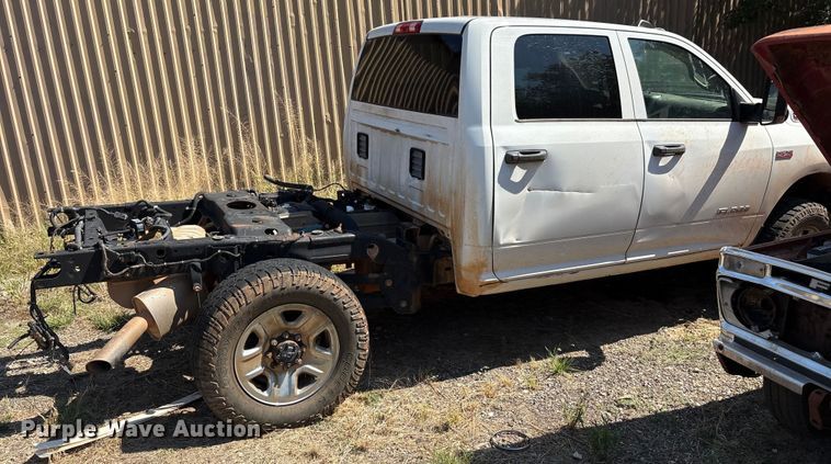 image for item IE9206 2020 RAM 2500HD Crew Cab truck cab and chassis