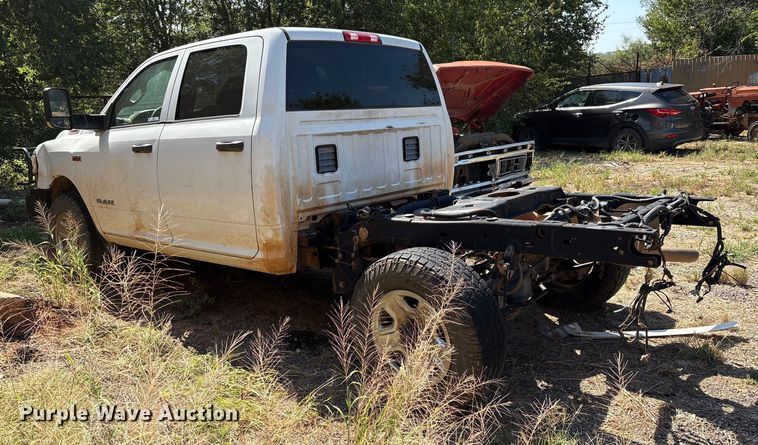 image for item IE9206 2020 RAM 2500HD Crew Cab truck cab and chassis