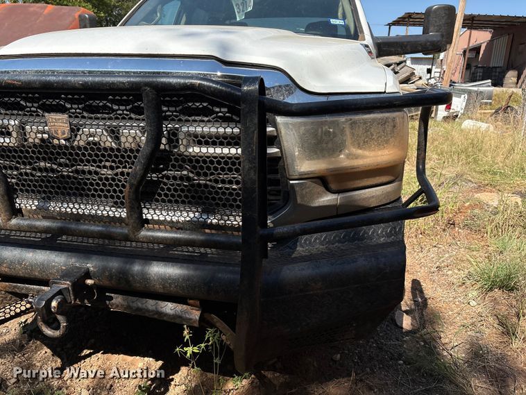 image for item IE9206 2020 RAM 2500HD Crew Cab truck cab and chassis