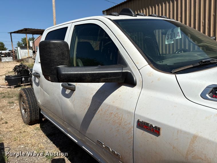 image for item IE9206 2020 RAM 2500HD Crew Cab truck cab and chassis