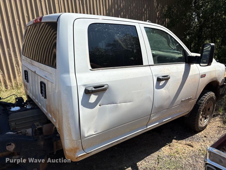 image for item IE9206 2020 RAM 2500HD Crew Cab truck cab and chassis