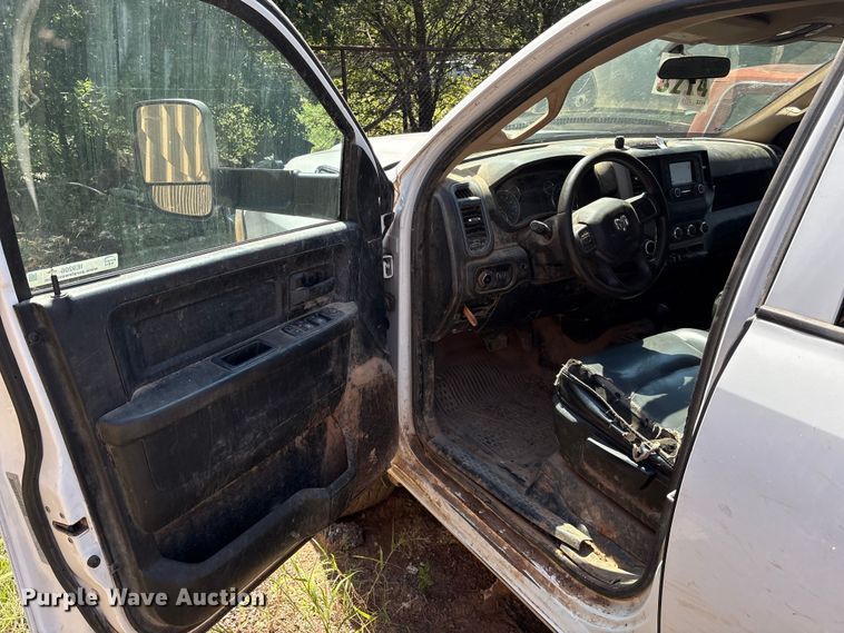 image for item IE9206 2020 RAM 2500HD Crew Cab truck cab and chassis