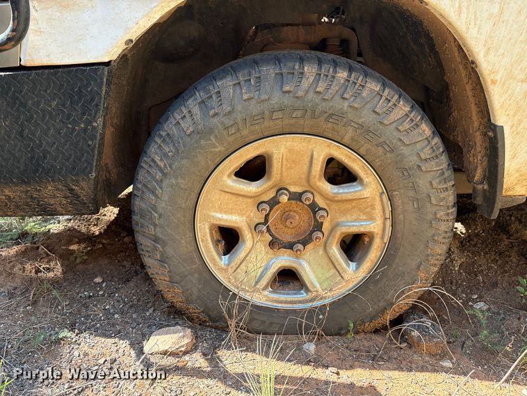 image for item IE9206 2020 RAM 2500HD Crew Cab truck cab and chassis