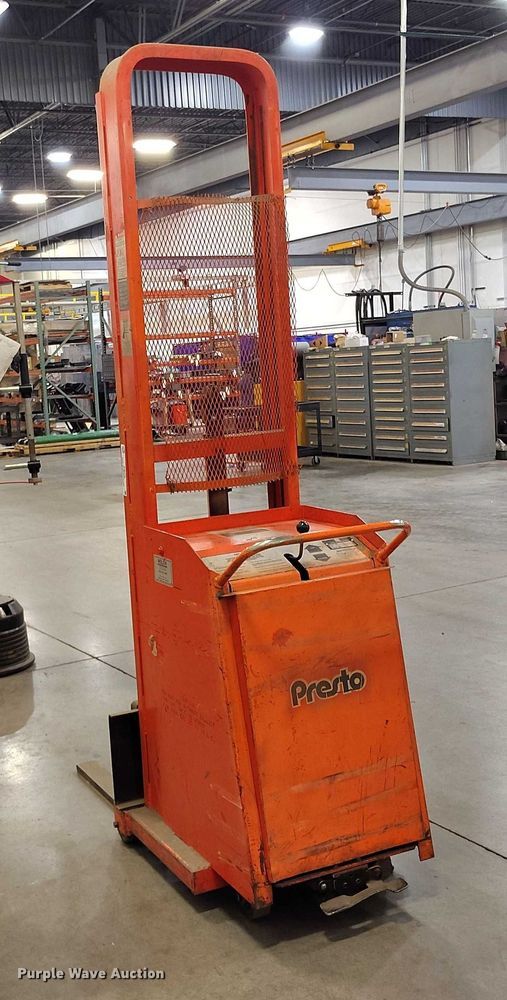 image for item IH9329 Lee Engineering 74 forklift